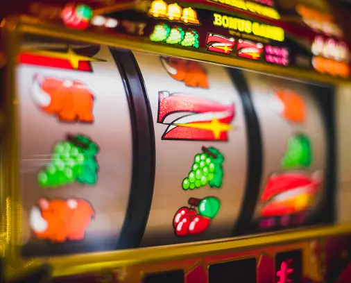 When is the Best Time to Play Slots Online?